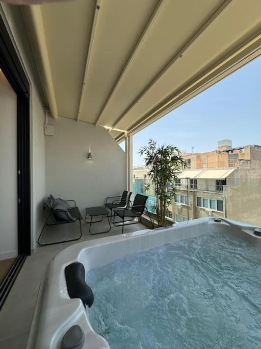Bluemotion - Centralsuite 6Β Pireus Zewnętrze zdjęcie